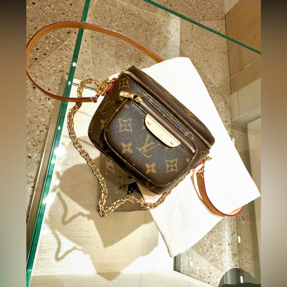 Louis Vuitton Monogram mini Bumbag *Authentic & w/receipt*